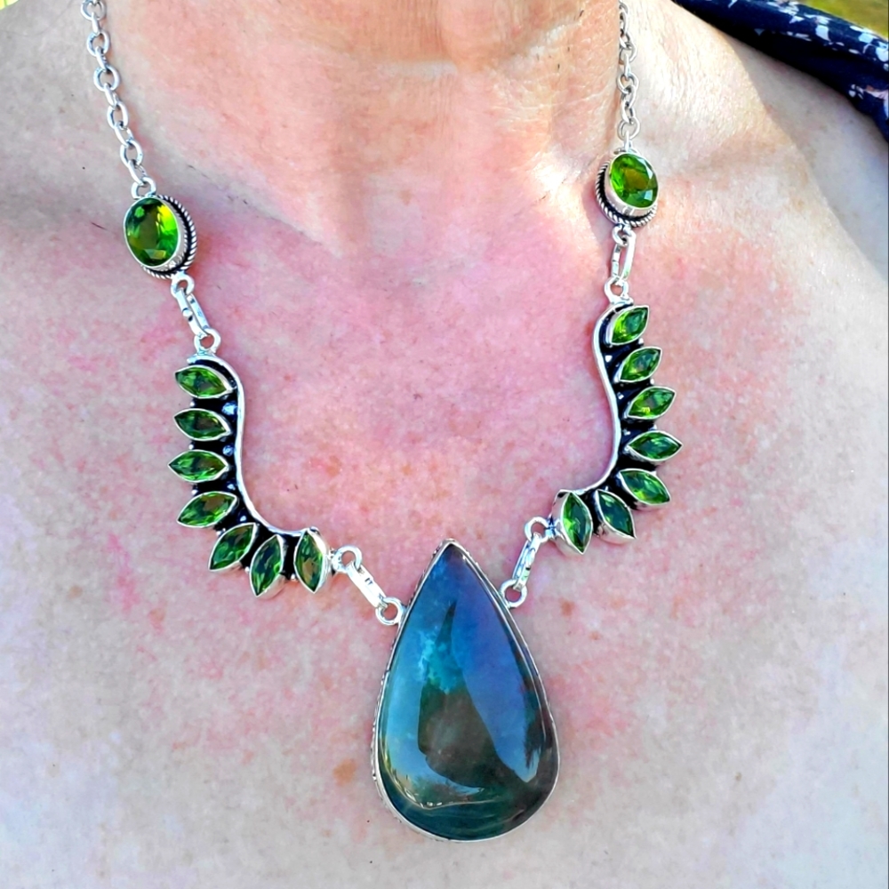 New Bloodstone & Peridot 925 Silver Statement Necklace.